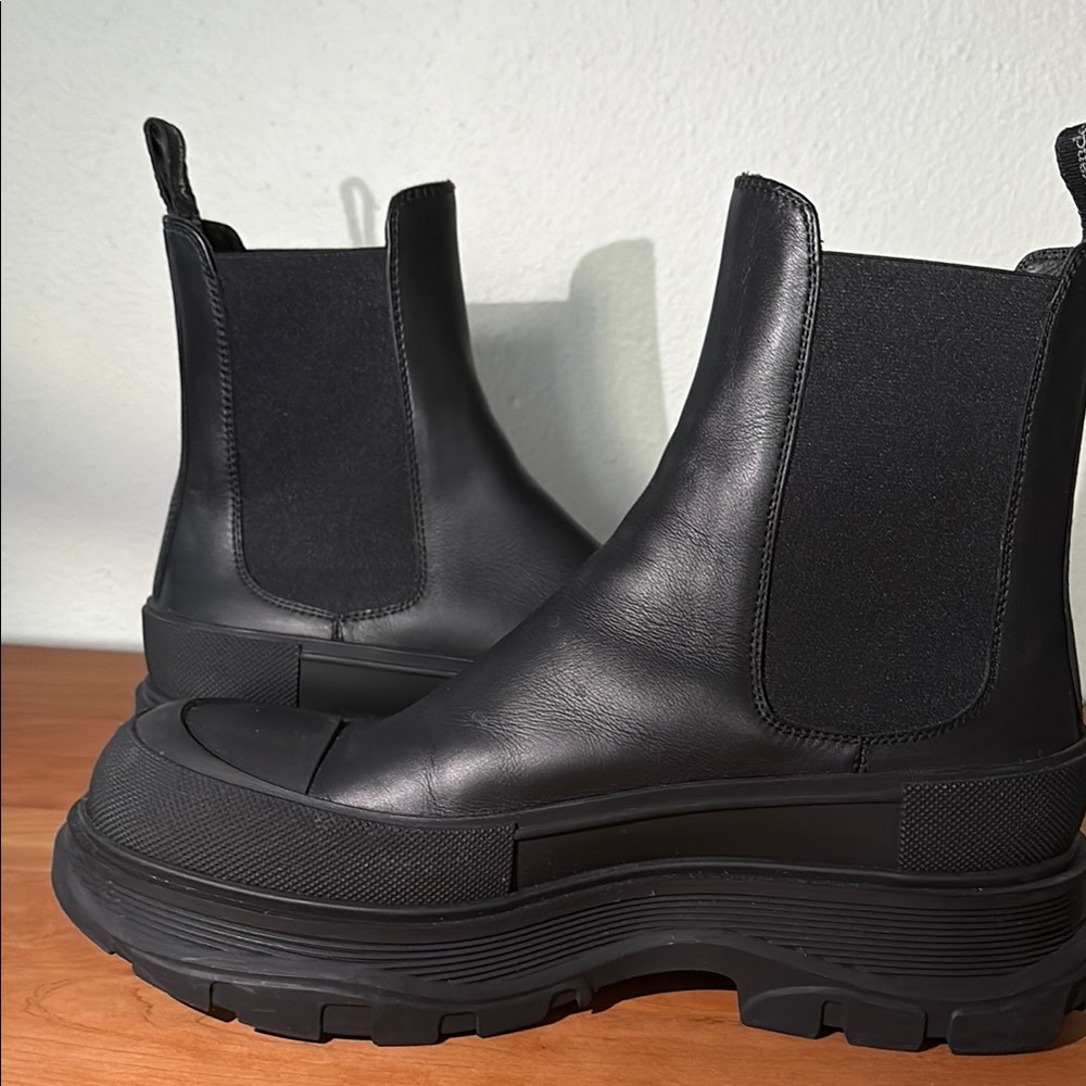 Men's Black Alexander McQUEEN BOOTS - Picture 10 of 10